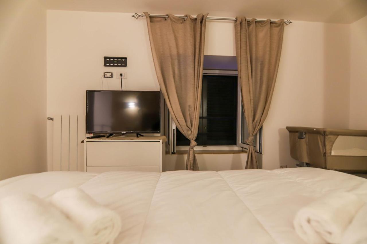 Casa Vacanze Mergellina 84 Chiaia, Stadio Maradona Lungomarecaracciolo Napoli Eksteriør billede